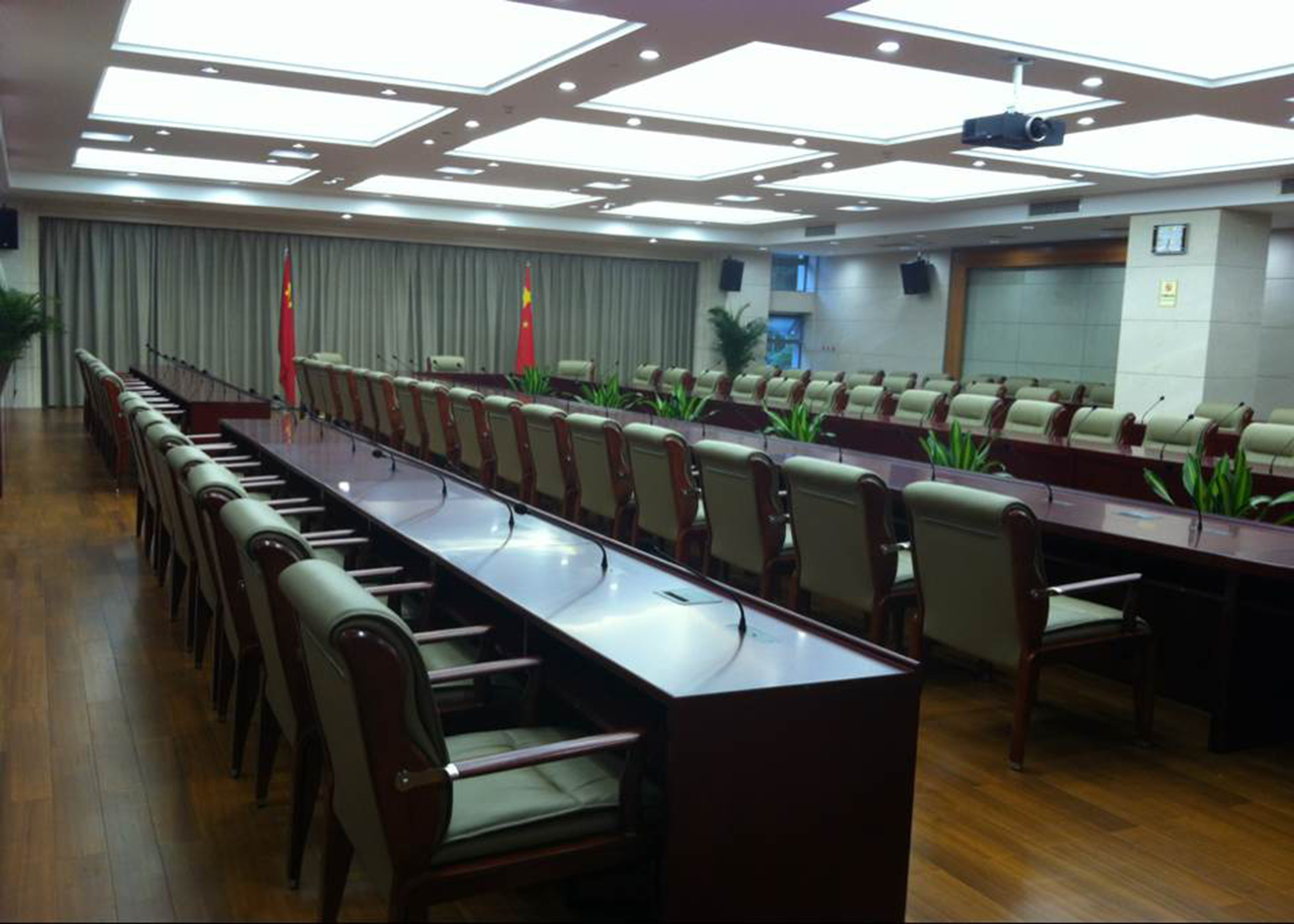 雷蒂斯会议桌A12，上海会议桌，【尺寸 价格 图片 品牌】